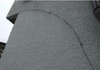 モルタル壁の亀裂・ヒビ割れ